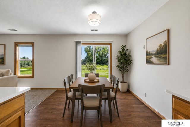 706 Lamont Drive, Lincoln, NE 68528