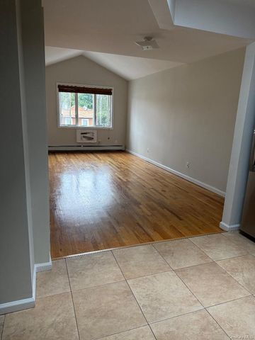 7862 79th Place, Glendale, NY 11385