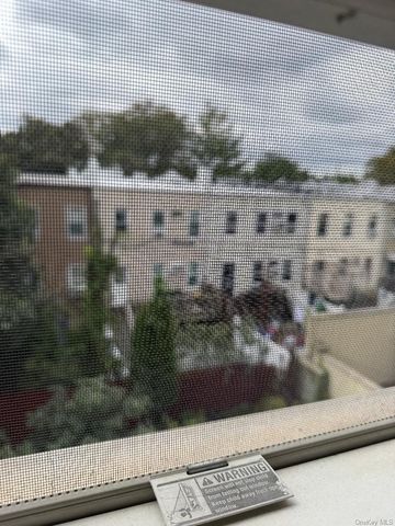7862 79th Place, Glendale, NY 11385
