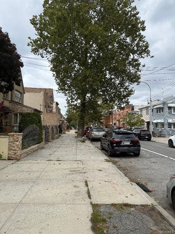 7862 79th Place, Glendale, NY 11385