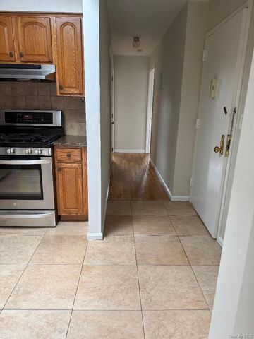 7862 79th Place, Glendale, NY 11385