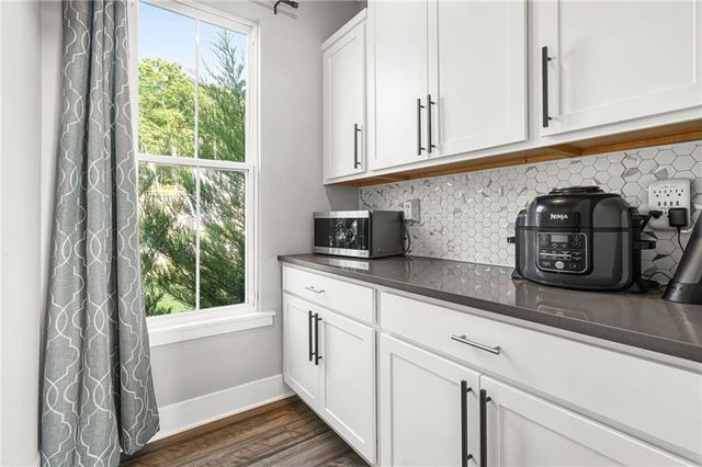 169 Greenbrier Way, Canton, GA 30114