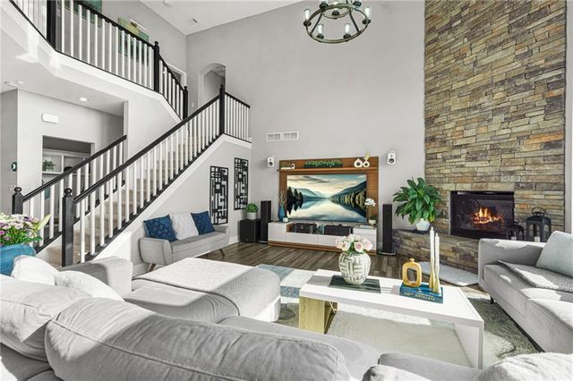169 Greenbrier Way, Canton, GA 30114