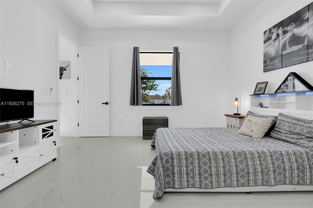 2250 10th Ter, Lehigh Acres, FL 33936