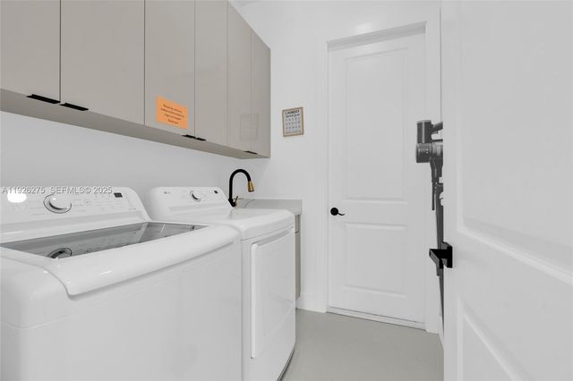 2250 10th Ter, Lehigh Acres, FL 33936