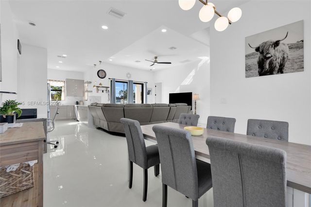 2250 10th Ter, Lehigh Acres, FL 33936