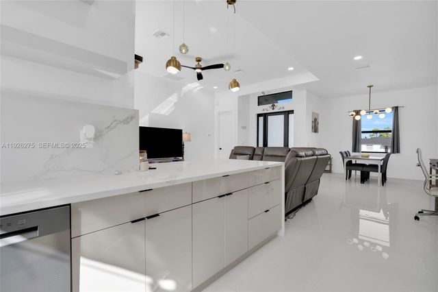 2250 10th Ter, Lehigh Acres, FL 33936