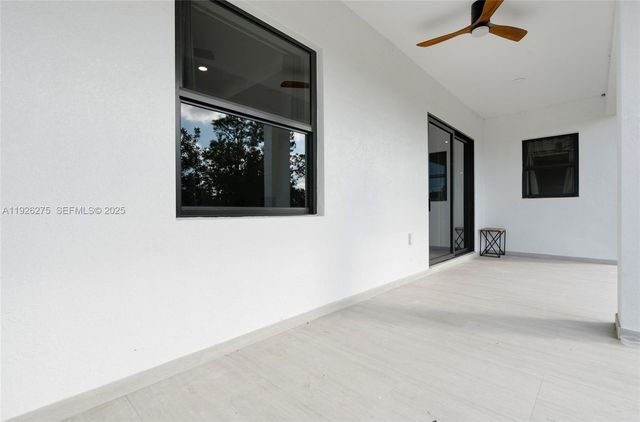 2250 10th Ter, Lehigh Acres, FL 33936