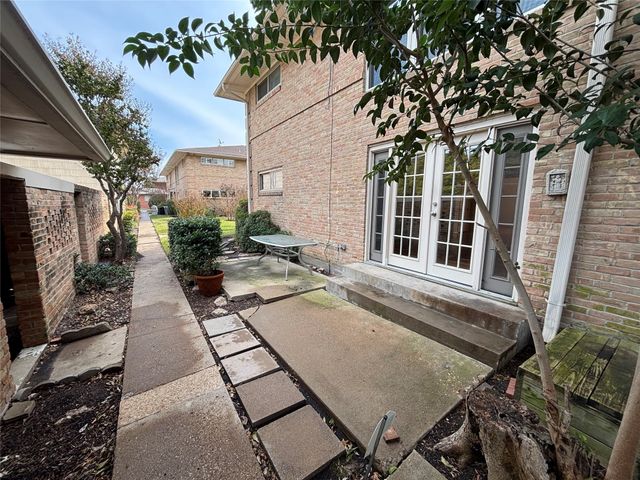 6127 Bandera Avenue B, Dallas, TX 75225
