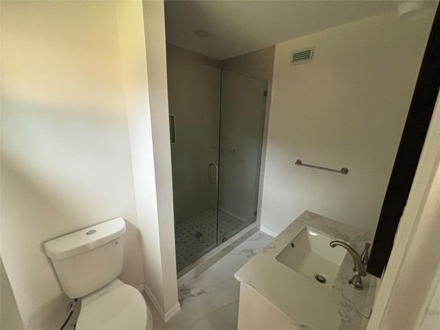 6127 Bandera Avenue B, Dallas, TX 75225