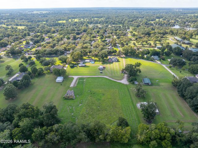 112 Bluegrass Lane, Carencro, LA 70520