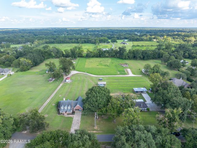 112 Bluegrass Lane, Carencro, LA 70520