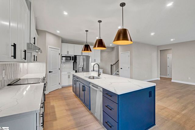 616 Vestrella Road, Greenville, SC 29605