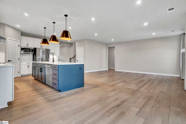 616 Vestrella Road, Greenville, SC 29605