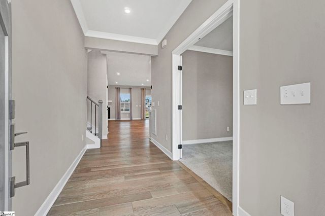 616 Vestrella Road, Greenville, SC 29605