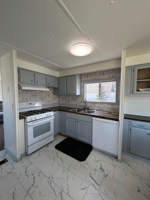 Image 13 of property listing at 18.5 & 22 W Jefferson Avenue, Chester, MT 59522