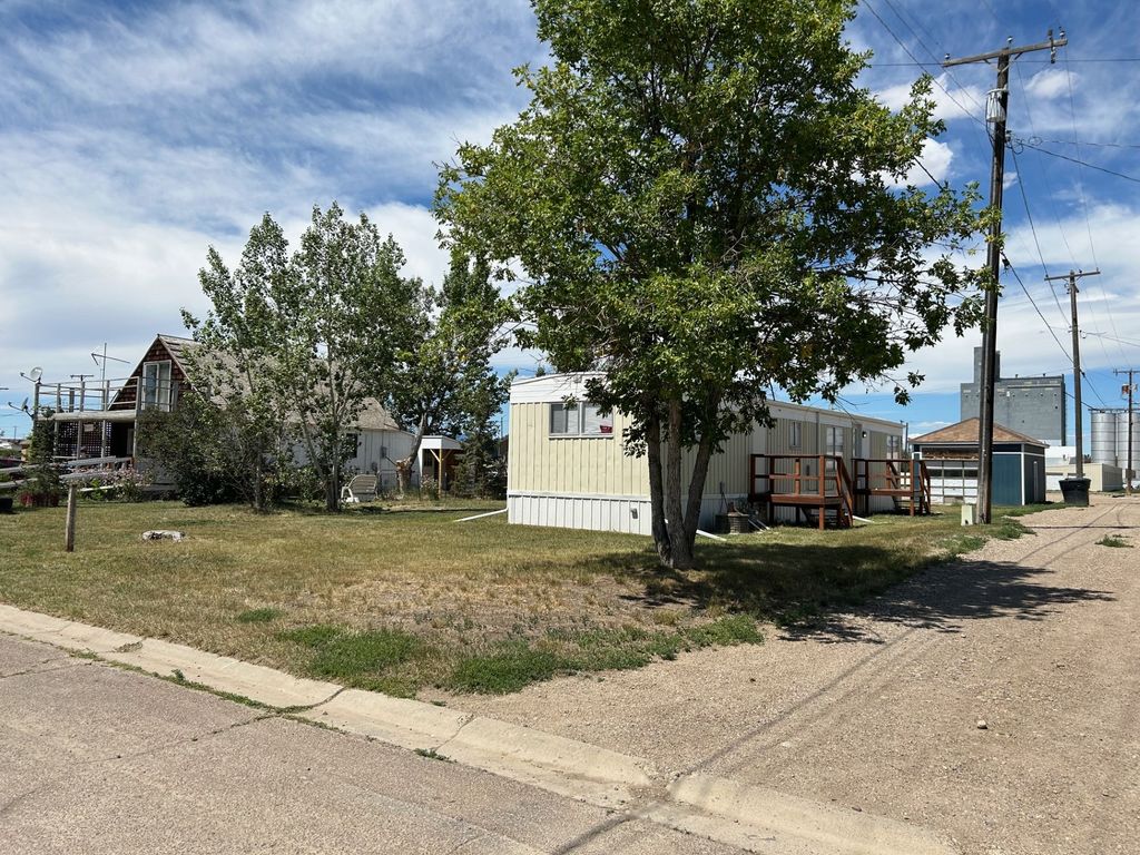 Image 3 of property listing at 18.5 & 22 W Jefferson Avenue, Chester, MT 59522