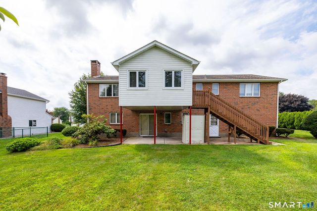 15 Colonial Drive, Wethersfield, CT 06109
