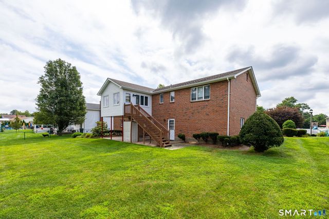 15 Colonial Drive, Wethersfield, CT 06109