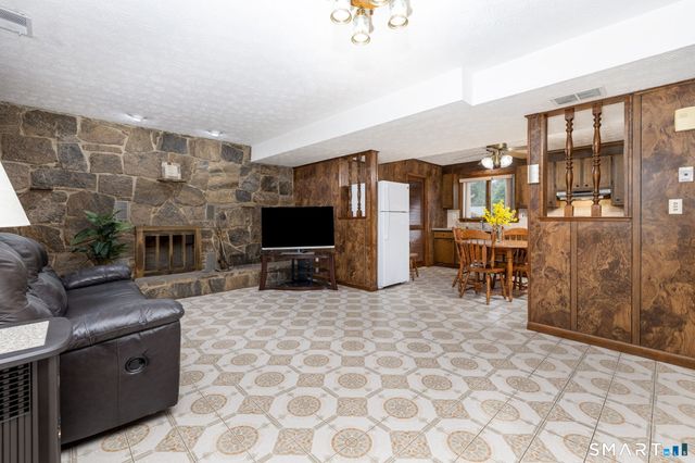 15 Colonial Drive, Wethersfield, CT 06109