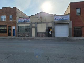 3689 W Grand Avenue, Chicago, IL 60651