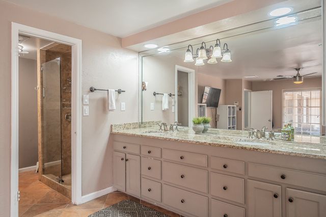 5801 Cedarcrest Drive, Haltom City, TX 76117