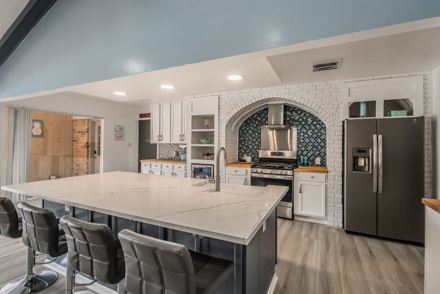 5801 Cedarcrest Drive, Haltom City, TX 76117