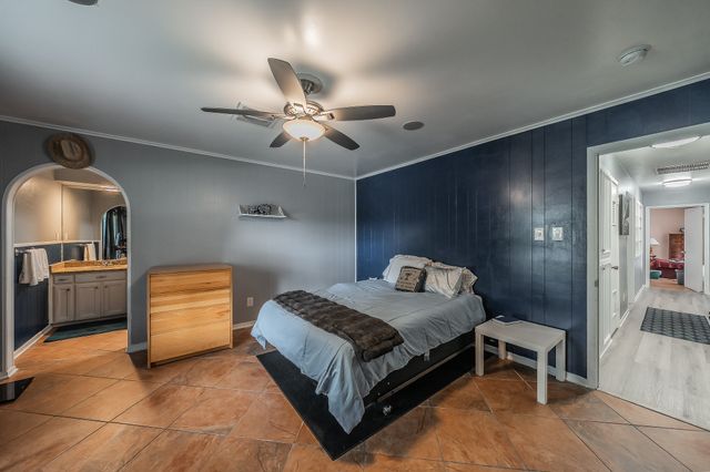 5801 Cedarcrest Drive, Haltom City, TX 76117