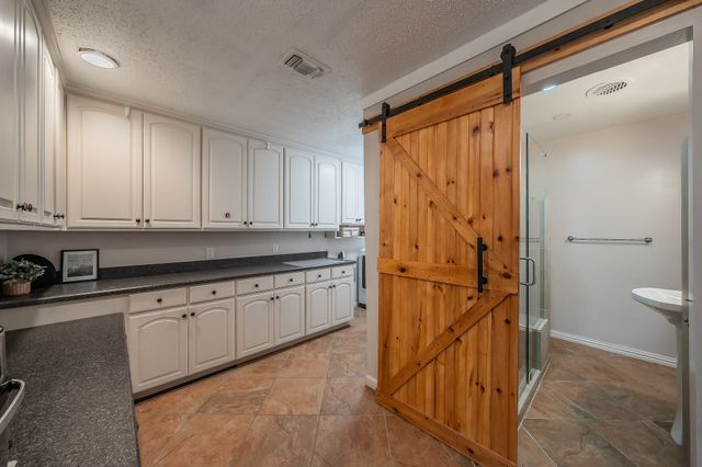 5801 Cedarcrest Drive, Haltom City, TX 76117