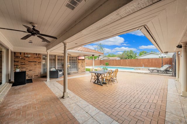 5801 Cedarcrest Drive, Haltom City, TX 76117