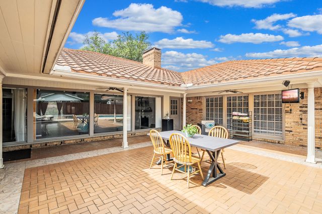 5801 Cedarcrest Drive, Haltom City, TX 76117