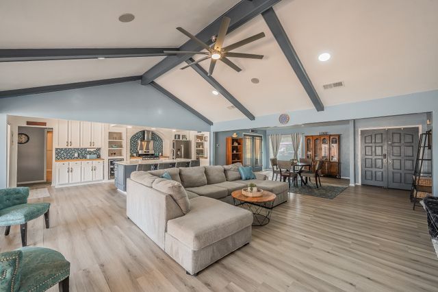 5801 Cedarcrest Drive, Haltom City, TX 76117
