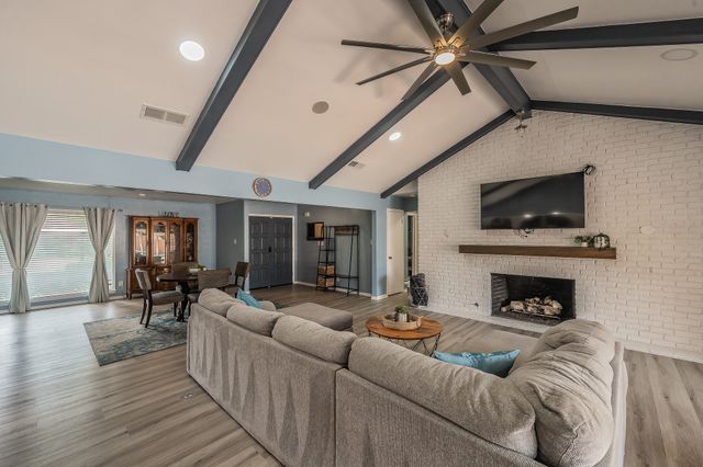 5801 Cedarcrest Drive, Haltom City, TX 76117