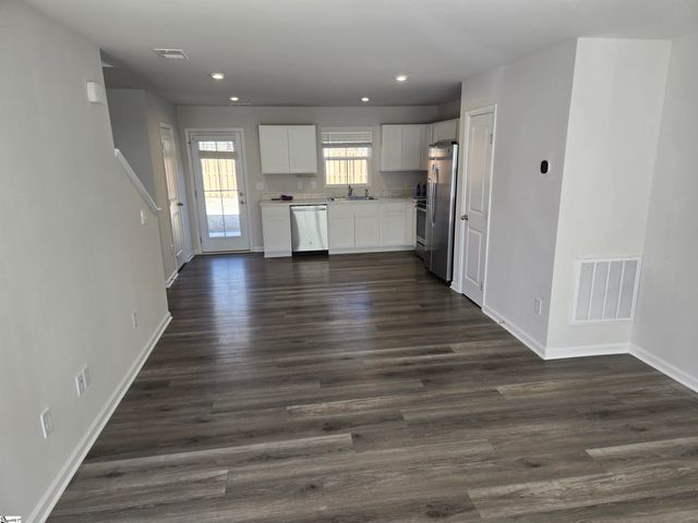 200 Harvest Hill Lane, Greenville, SC 29605