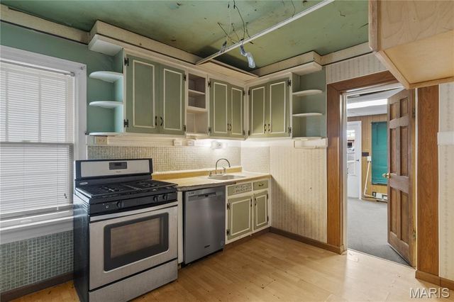 2136 Esther Avenue, St Louis, MO 63139