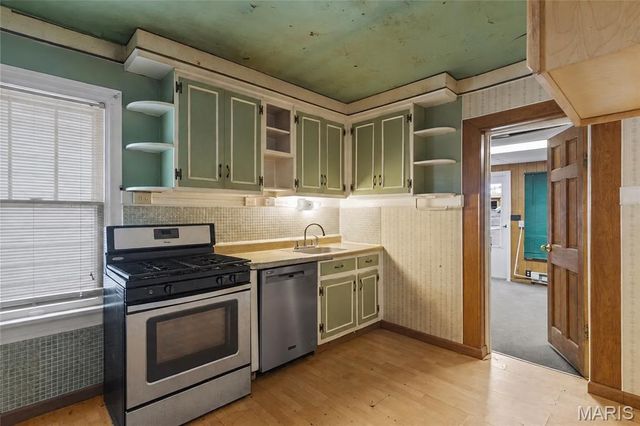 2136 Esther Avenue, St Louis, MO 63139