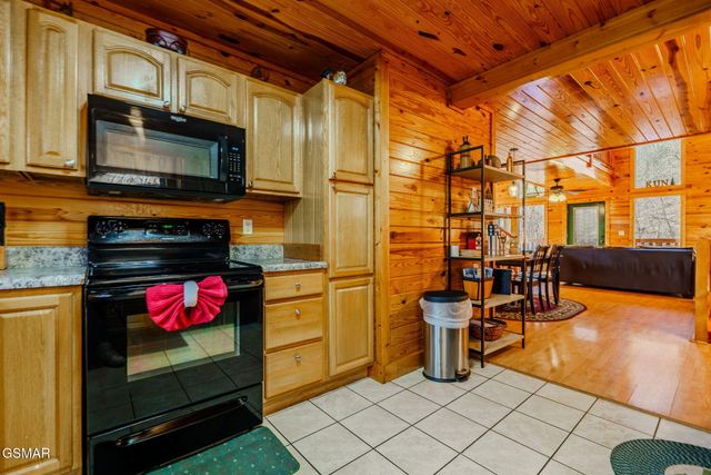 3538 Wolf Way, Sevierville, TN 37862