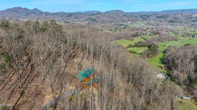 3538 Wolf Way, Sevierville, TN 37862