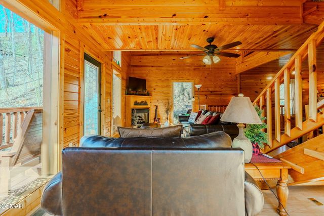 3538 Wolf Way, Sevierville, TN 37862