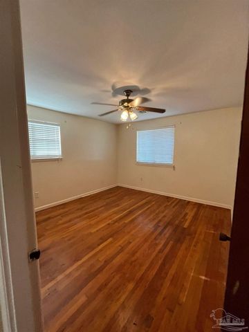 7987 Hendrix Ave, Pensacola, FL 32514