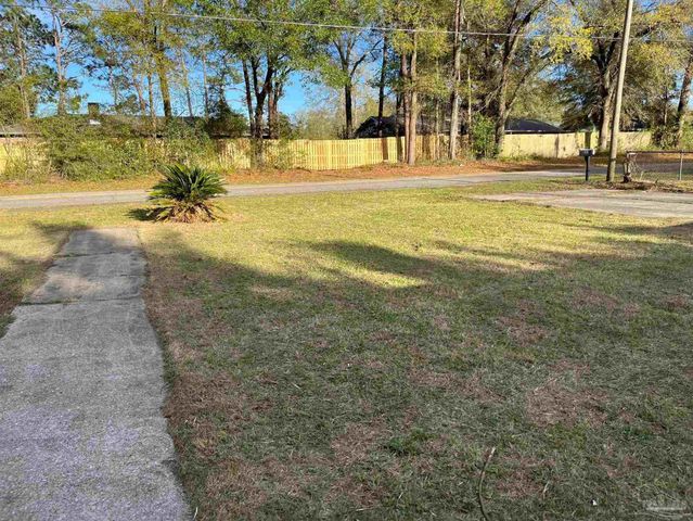 7987 Hendrix Ave, Pensacola, FL 32514