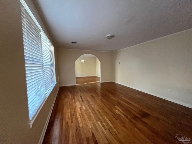 7987 Hendrix Ave, Pensacola, FL 32514