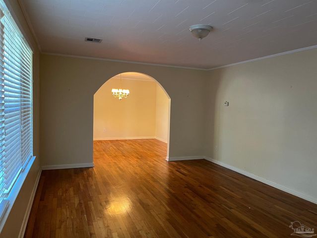 7987 Hendrix Ave, Pensacola, FL 32514