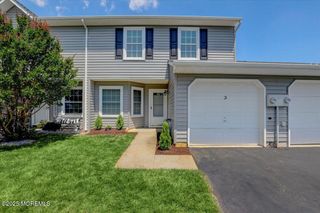 3 Sloop Square, Freehold, NJ 07728