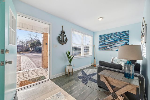 608 6th Ave. S, North Myrtle Beach, SC 29582