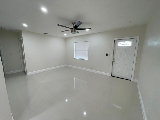1809 NW 13th Court, Fort Lauderdale, FL 33311