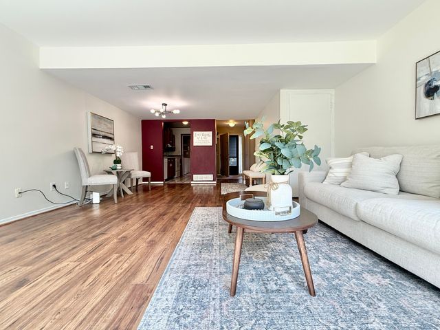 620 Watersedge Drive, Ann Arbor, MI 48105