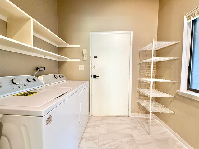 620 Watersedge Drive, Ann Arbor, MI 48105
