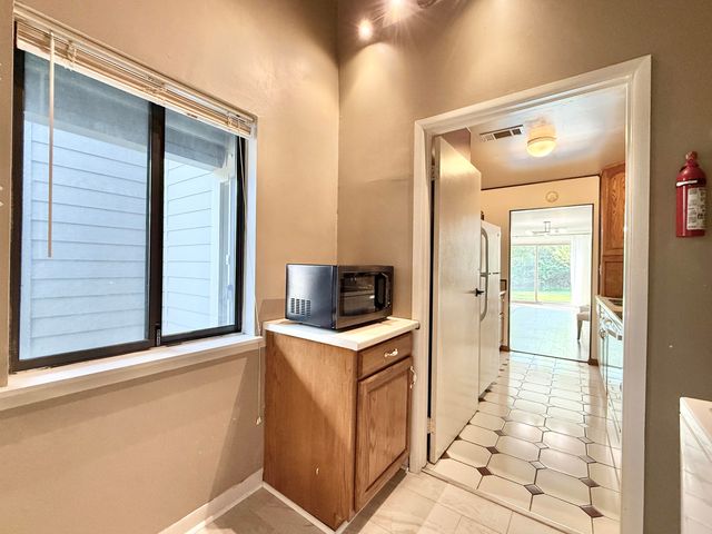 620 Watersedge Drive, Ann Arbor, MI 48105