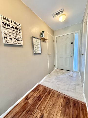 620 Watersedge Drive, Ann Arbor, MI 48105